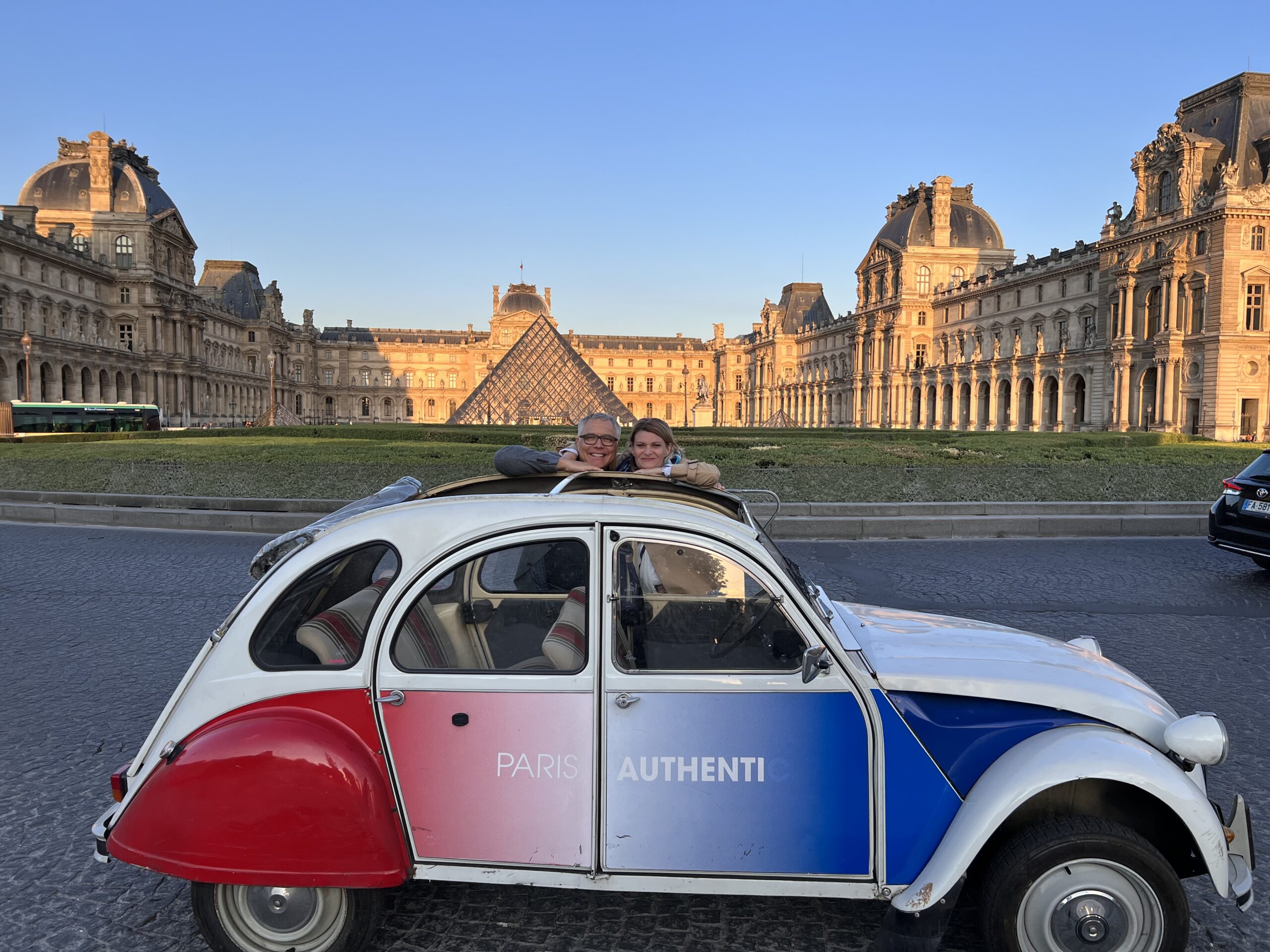 Oldtimer in Paris scaled